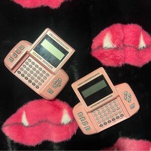 ♡︎ y2k girls pink rhinestone flip phones♡︎